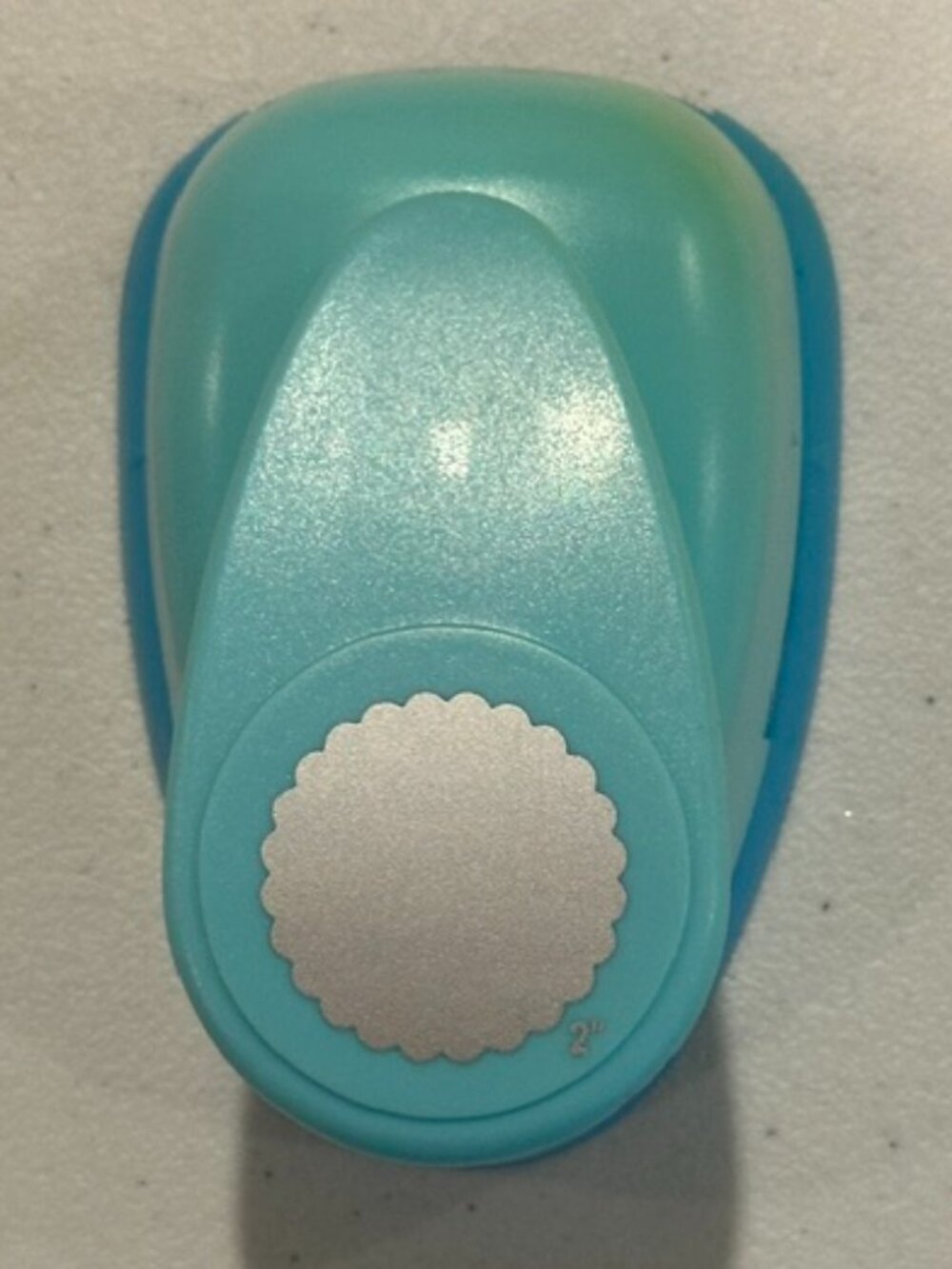 The Paper Studio Round Circle Scallop Punch 2"